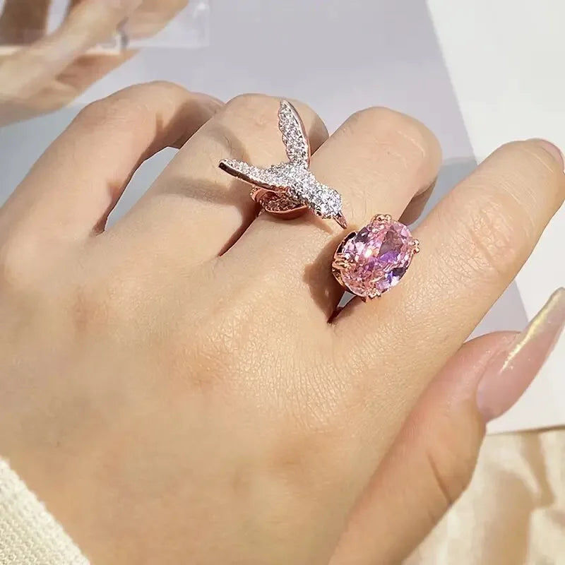 European and American Exaggerated Bird Ring for Women with Adjustable and Fresh Opening, Elegant and Unique Jewelry Accessories