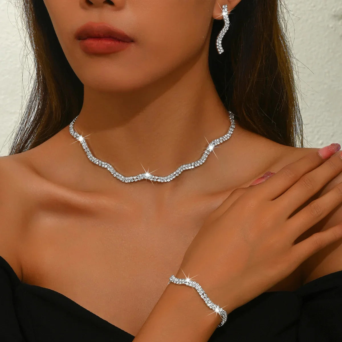 Luxury Wedding Jewelry Set: Necklace, Bracelet and Earring Set, Exquisite Crystal Jewelry, Women's Wedding Party Costumes Main image