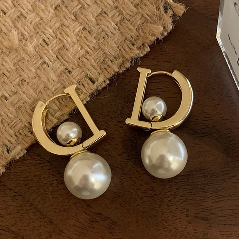 1 Pair Pearl Pendant Drop Earrings For Women Girls New Trendy Elegant D-shaped Geometric Ear Buckle Party Jewelry Gifts Secondary image