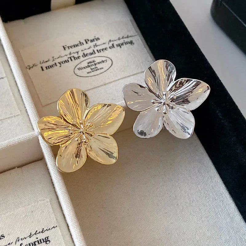 2024 New Flower Ring for Women Simple Temperament Party Fashion Trendy Charm Waterproof Jewelry Gifts Wholesale Secondary image