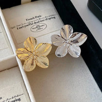 2024 New Flower Ring for Women Simple Temperament Party Fashion Trendy Charm Waterproof Jewelry Gifts Wholesale