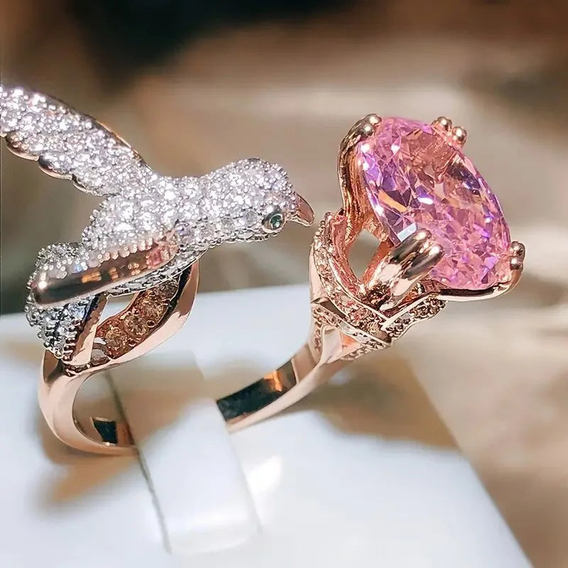 European and American Exaggerated Bird Ring for Women with Adjustable and Fresh Opening, Elegant and Unique Jewelry Accessories