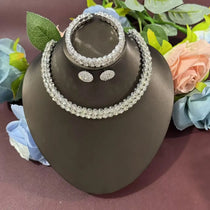 1 necklace, 1 pair of earrings, 1 bracelet, fashionable crystal, 3-piece set, rhinestone claw chain, diamond inlaid collar jewel