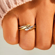 Huitan Trendy Two Tone Twist Finger Ring for Women Modern Fashion Female Metal Rings Daily Wear Versatile Accessories Jewelry
